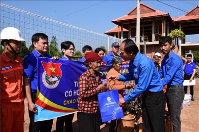 Gắn kết nghĩa tình dịp 26/3