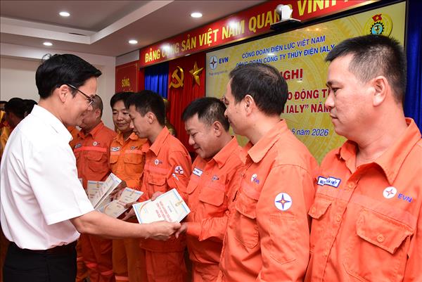 Biểu dương “Người lao động tiêu biểu Công ty” năm 2026