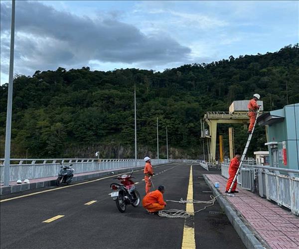 Chủ động ứng phó cơn bão số 13